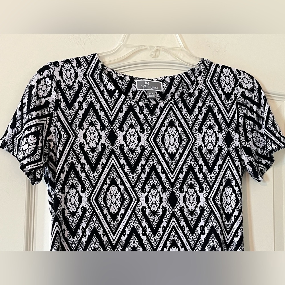 JM Collection Petite Black and White Graphic Textured Blouse Size XS - Picture 6 of 10